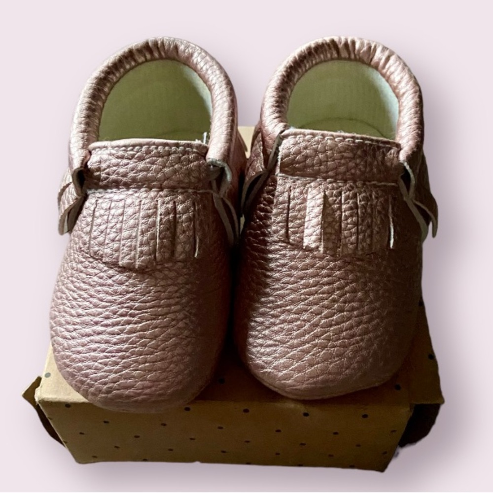 Sweet N Swag Moccasins in Metallic Rose/Pink
